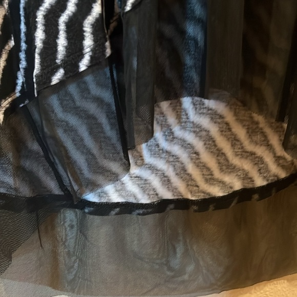 Jennifer Lopez top - Picture 4 of 5